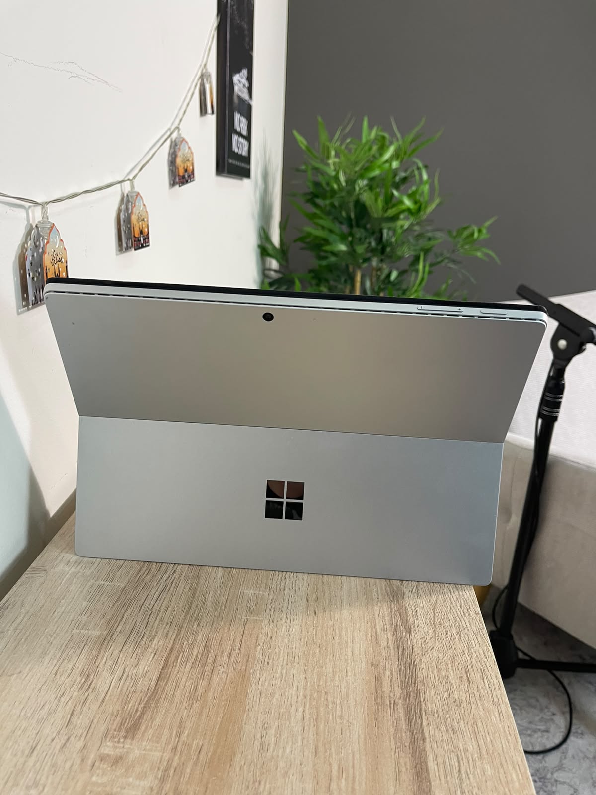 Microsoft Surface Pro 7 | Core i7 10th Gen | 8GB RAM | 256GB SSD | PixelSense Touch | Original Charger