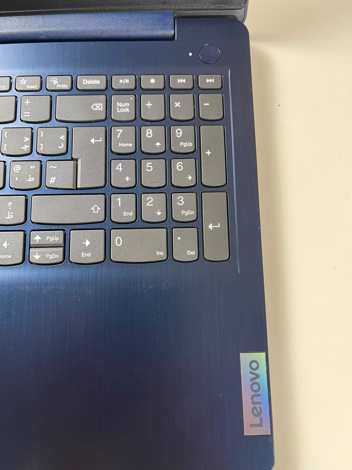 Lenovo IdeaPad Slim 3 | Core i5-1155G7 الجيل الحادي عشر | 8GB DDR4 | 256GB SSD