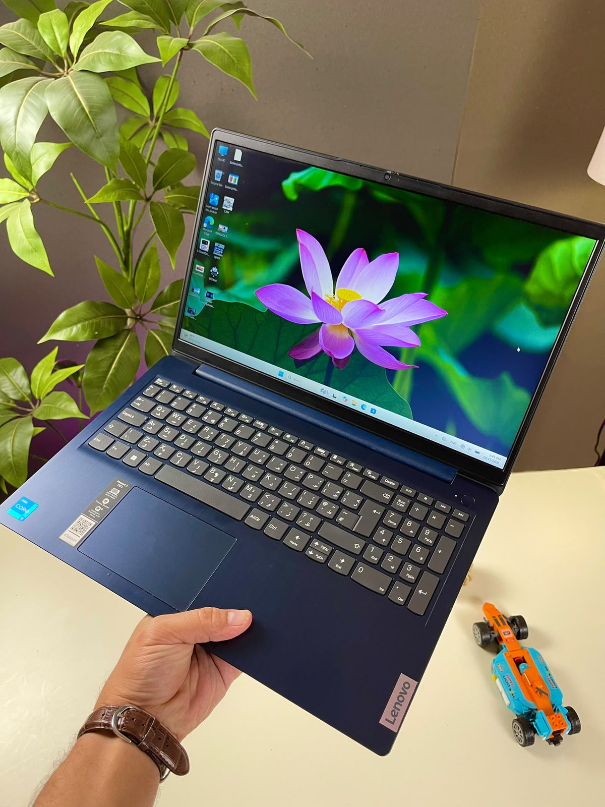 Lenovo IdeaPad Slim 3 | Core i5-1155G7 الجيل الحادي عشر | 8GB DDR4 | 256GB SSD