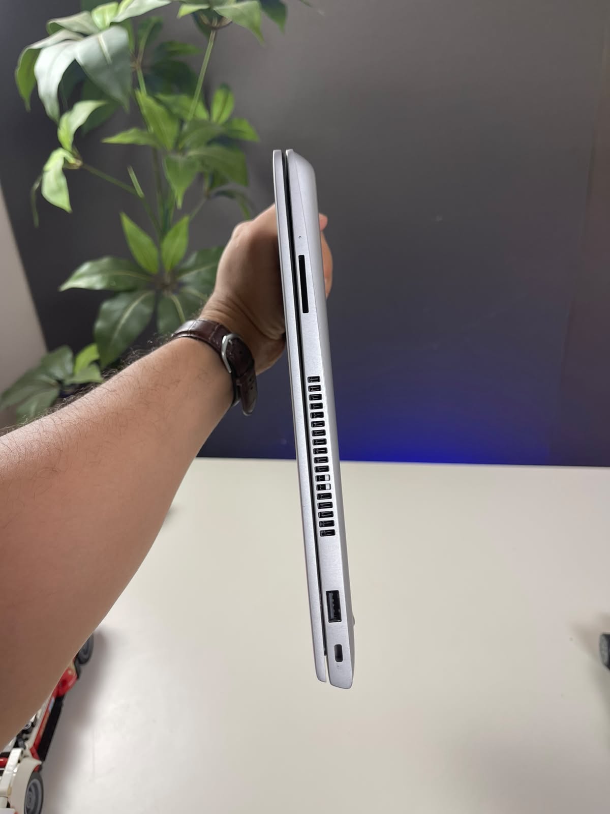 HP ProBook 430 G7 | Core i5 الجيل العاشر | 8GB DDR4 | 256GB SSD