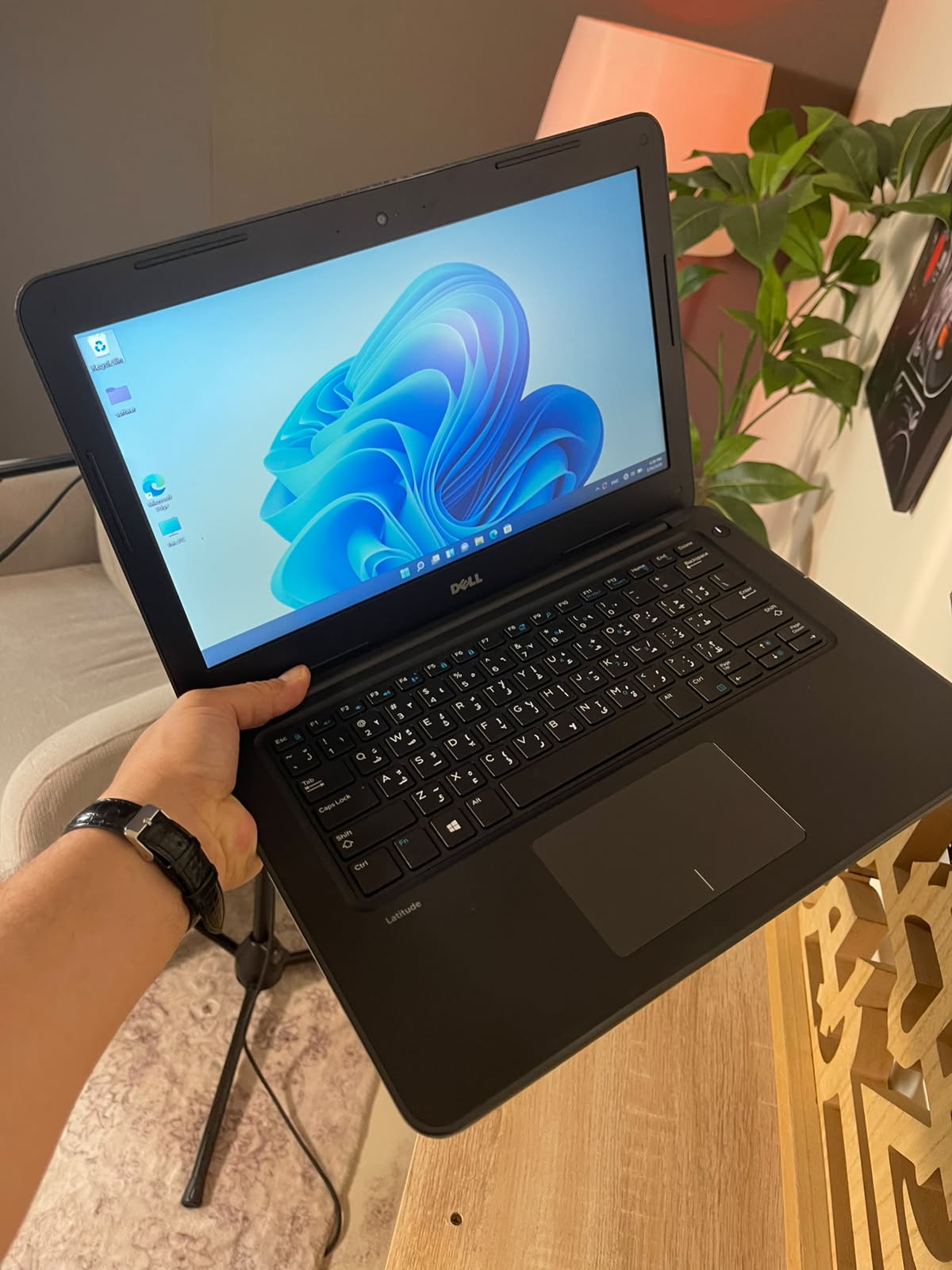 Dell Latitude 3380 | Core i5 7th Gen | 8GB RAM | 256GB SSD | Original Charger