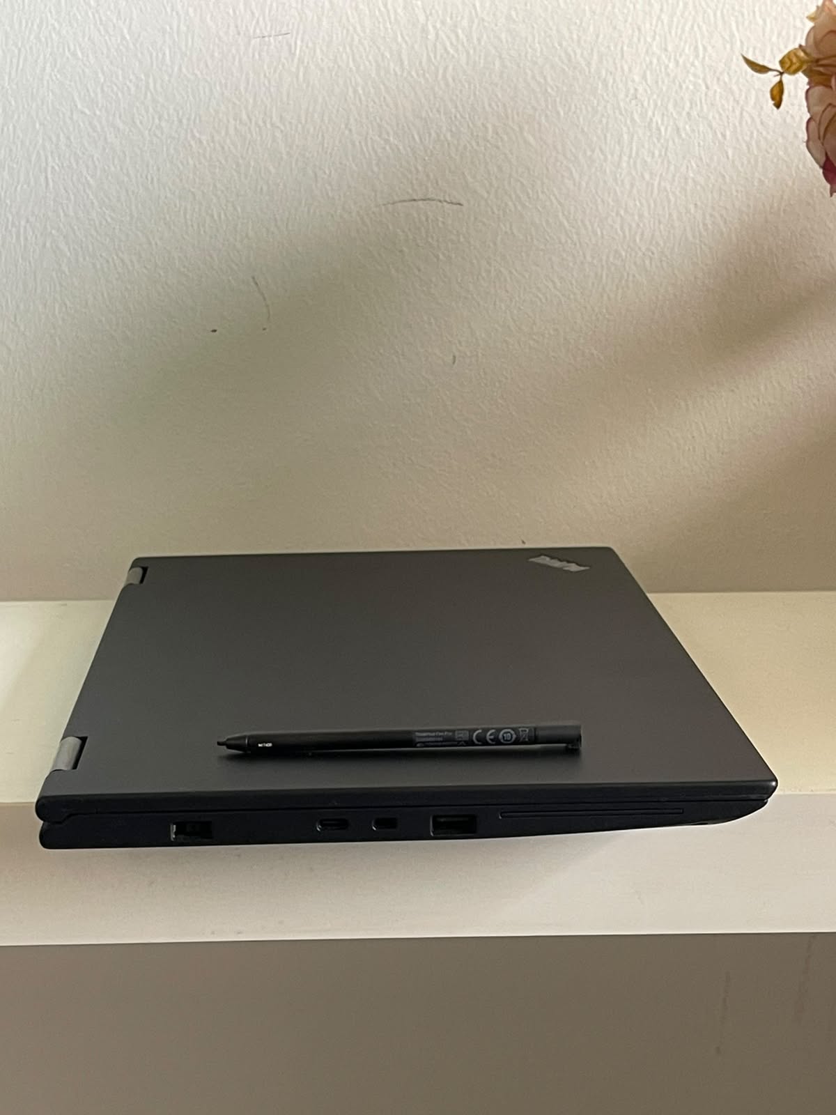 Lenovo ThinkPad Yoga 370 | Core i5 7th Gen | 8GB RAM | 256GB SSD + Pen
