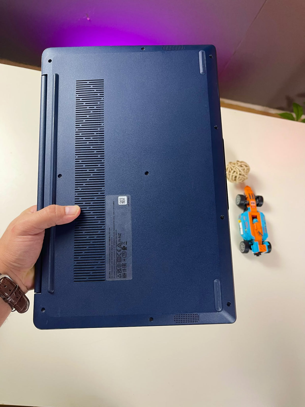 Lenovo IdeaPad Slim 3 | Core i5-1155G7 الجيل الحادي عشر | 8GB DDR4 | 256GB SSD