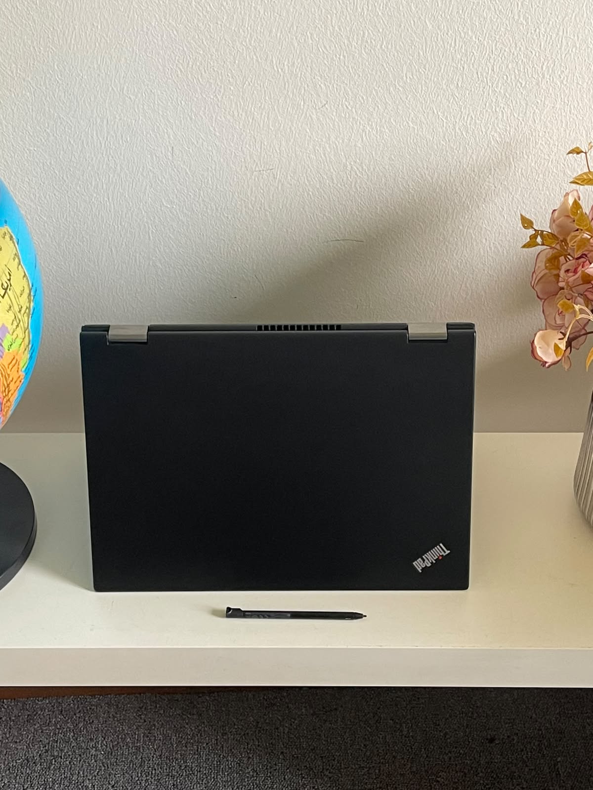 Lenovo ThinkPad Yoga 370 | Core i5 7th Gen | 8GB RAM | 256GB SSD + Pen
