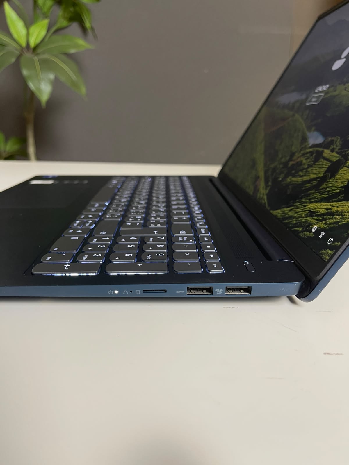 Lenovo IdeaPad Slim 5 16IRL8 | Core i7-13620H | 16GB RAM | 256GB SSD