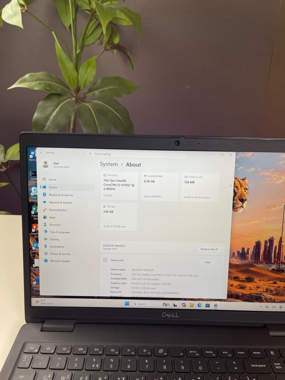 Dell Latitude 3520 | Core i5 الجيل الحادي عشر | 8GB DDR4 | 256GB SSD