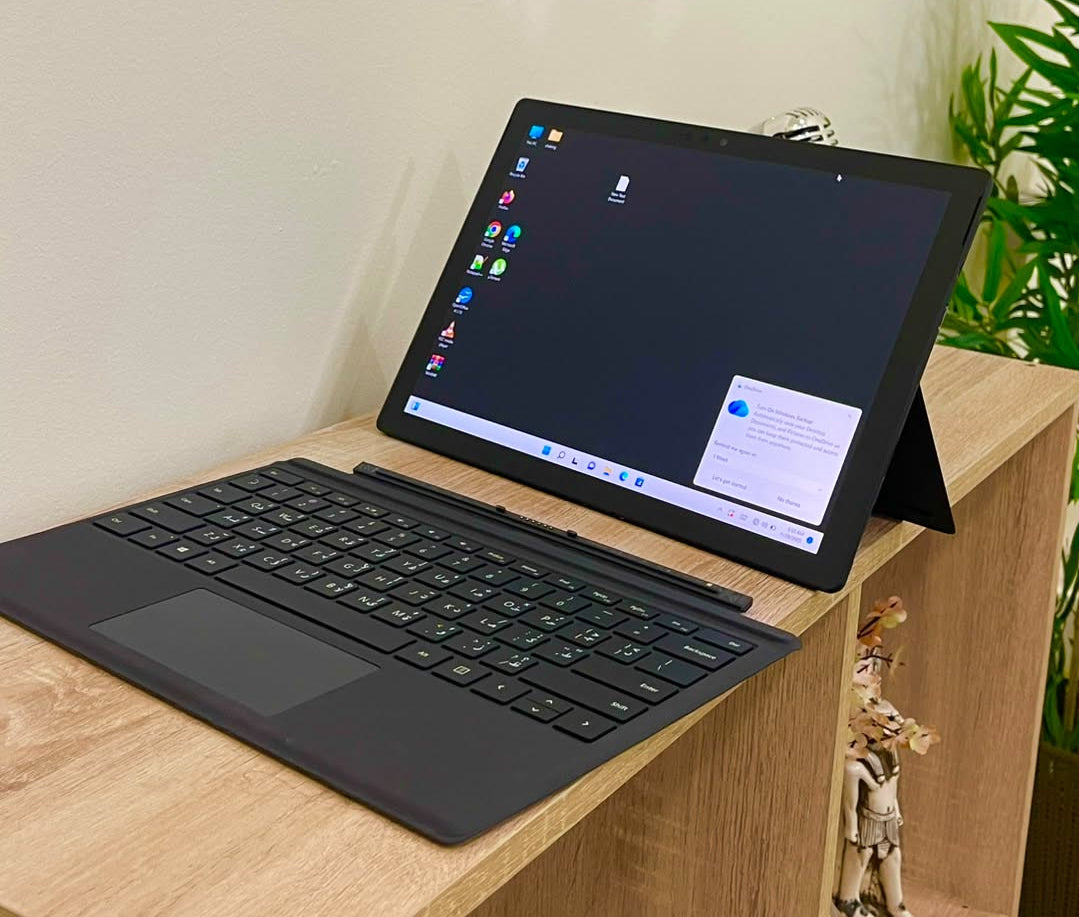 Microsoft Surface Pro 7 | Core i7 10th Gen | 8GB RAM | 256GB SSD | PixelSense Touch | Original Charger